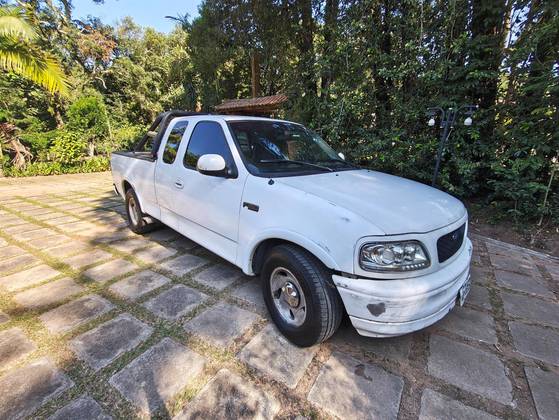 FORD F-150 4.6 TRITON XLT CE 4X4 V8 GASOLINA 4P AUTOMÁTICO